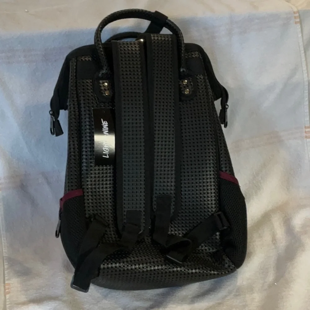 NEW LIGHT+NINE Kids' Black Tweeny Short Final Backpack